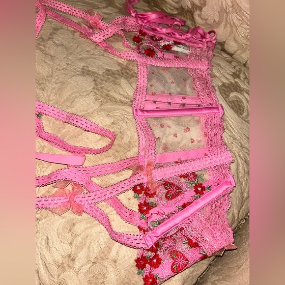 Victoria’s Secret NWOT For Love And Lemons Whimsical Garden Hearts Garter Small - Picture 2 of 3